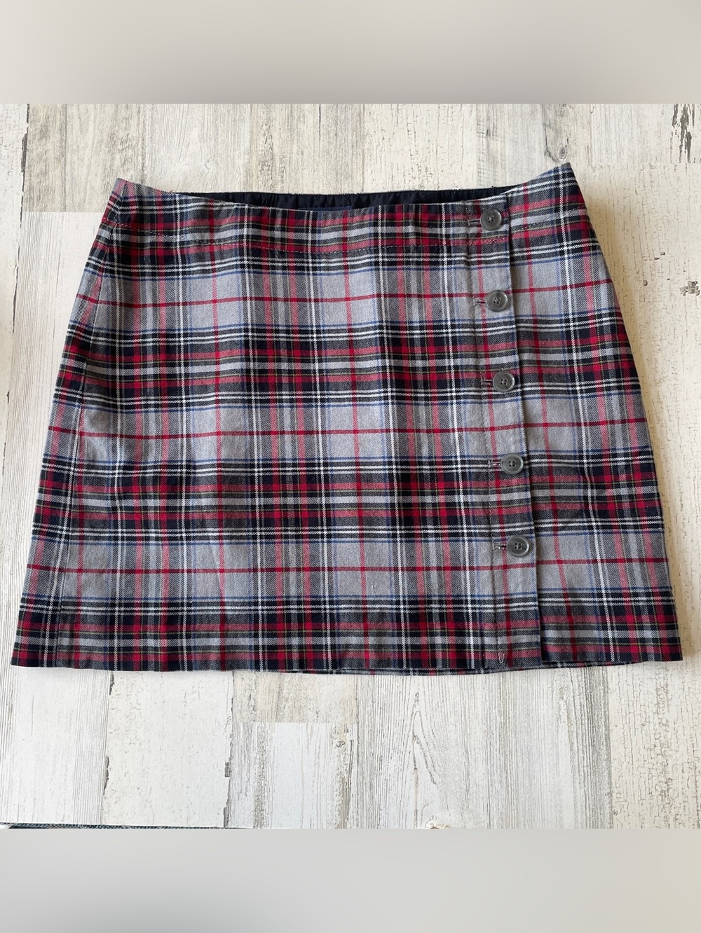 Tommy Hilfiger Plaid Mini Skirt SZ 8 in Gray, Red and Black 2008, almost vintage